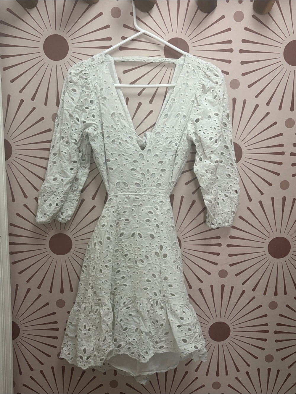 Express White Eyelet V-Neck Tie-back Puff Sleeve Dress - XS